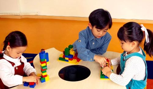 家长群里的意外风波 一条误发消息引发的尴尬与反思